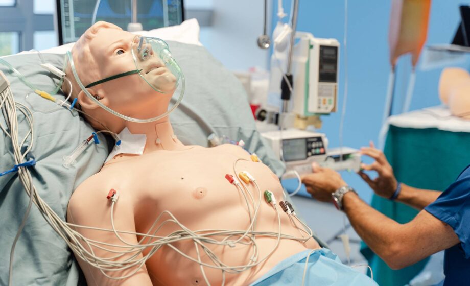 Simulatore di paziente di Accurate per la simulazione in medicina