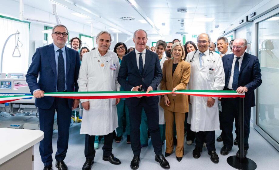 Zaia che inaugura la nuova area di Osservazione breve del Pronto Soccorso di Padova